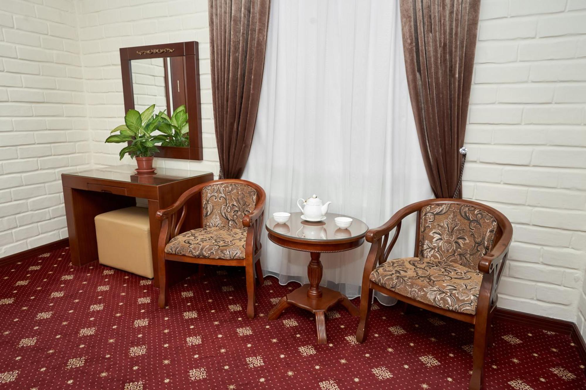 Rakat Plaza Hotel Tashkent Bagian luar foto