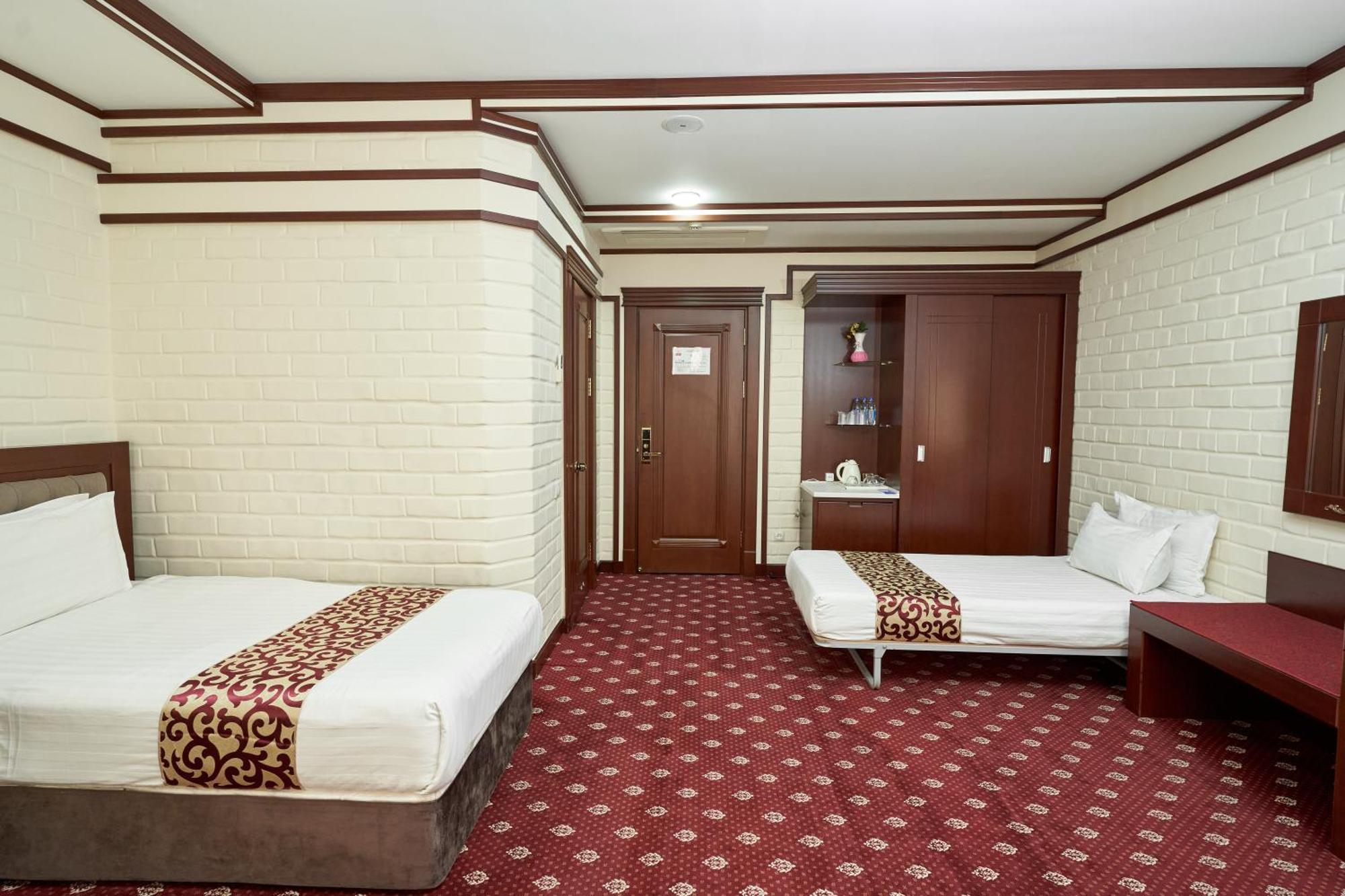 Rakat Plaza Hotel Tashkent Bagian luar foto