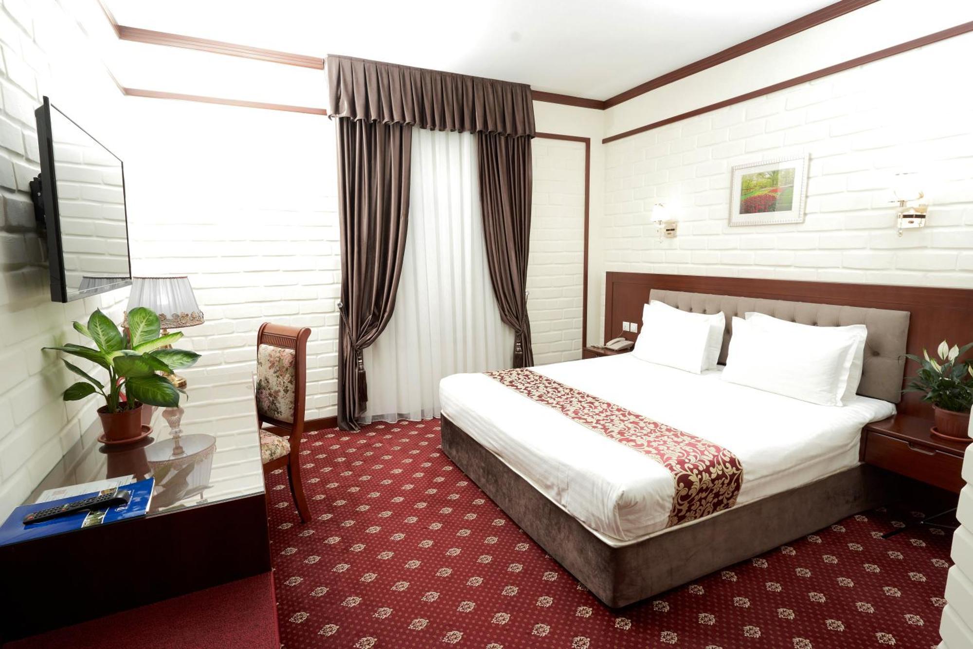 Rakat Plaza Hotel Tashkent Bagian luar foto
