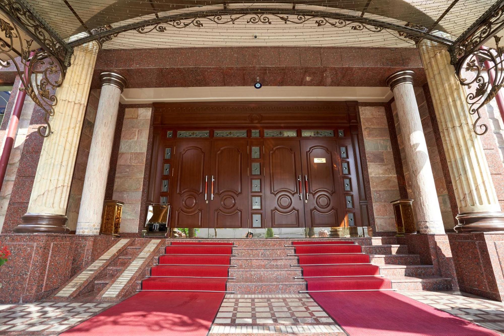 Rakat Plaza Hotel Tashkent Bagian luar foto