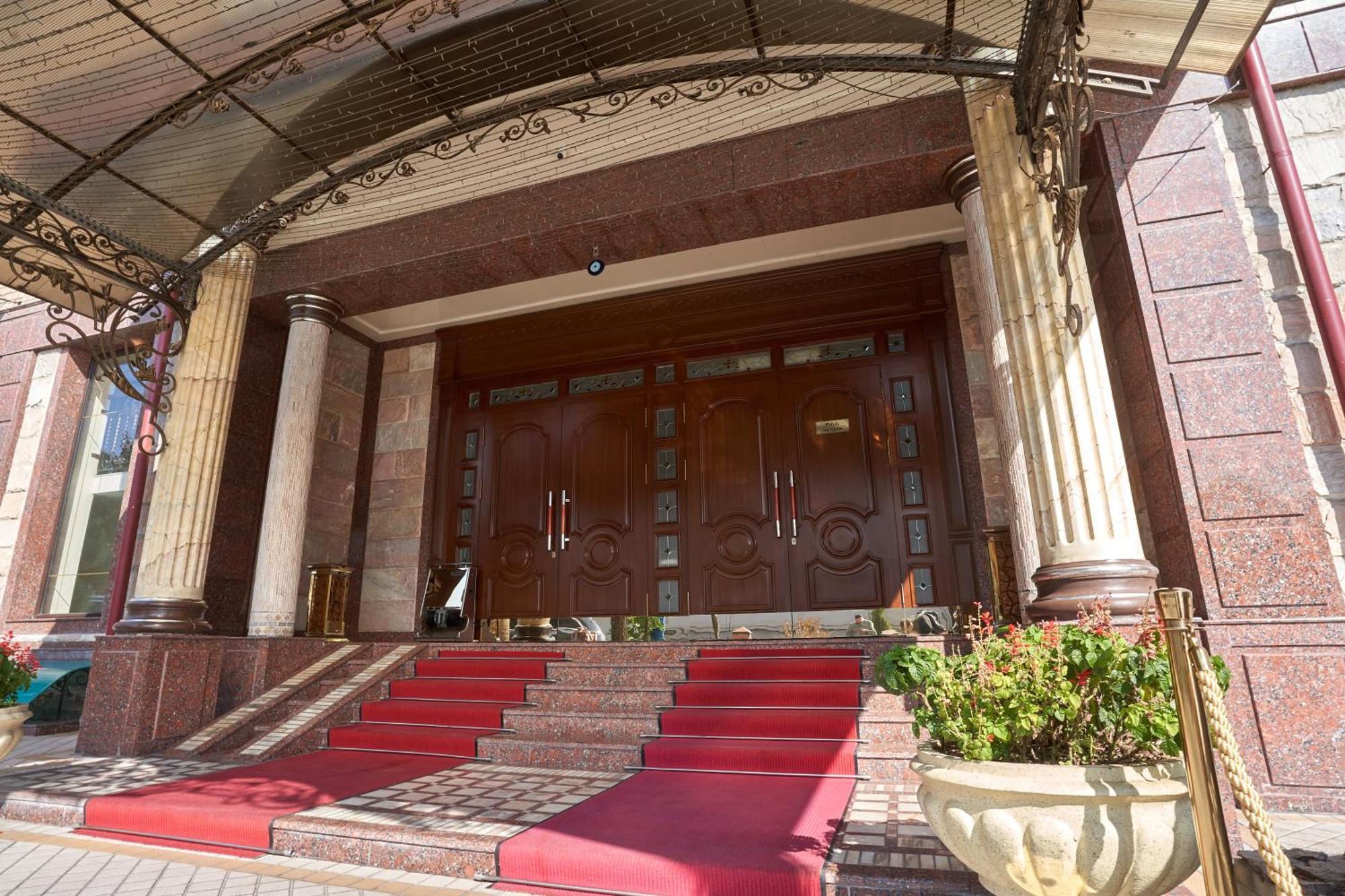 Rakat Plaza Hotel Tashkent Bagian luar foto
